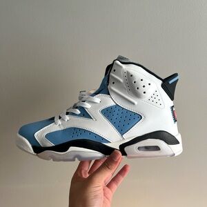 Air Jordan Retro 6 ‘UNC Home’